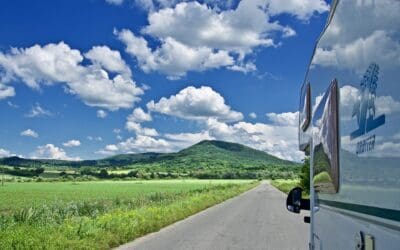 A Comprehensive Guide to Buying an RV – The Essential Factors to Consider