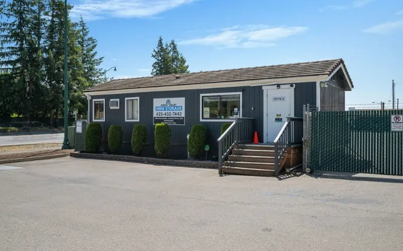 Maple Valley Mini Storage is located at 26039 Maple Valley Black Diamond Rd SE, Maple Valley, Washington 1