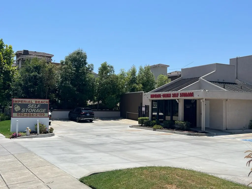 Imperial Beach Self Storage 901 S Beach Blvd, La Habra, CA 90631